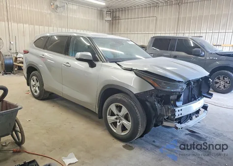 2021 Toyota Highlander L z USA, uszkodzony, nr VIN 5TDBZRBH5MS095521